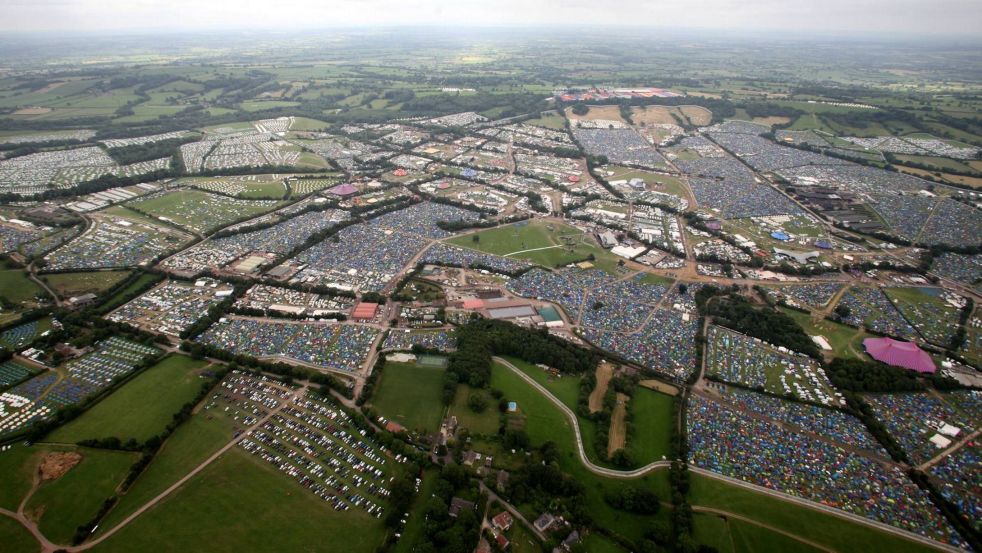 SWNS_GLASTONBURY_AERIAL_33